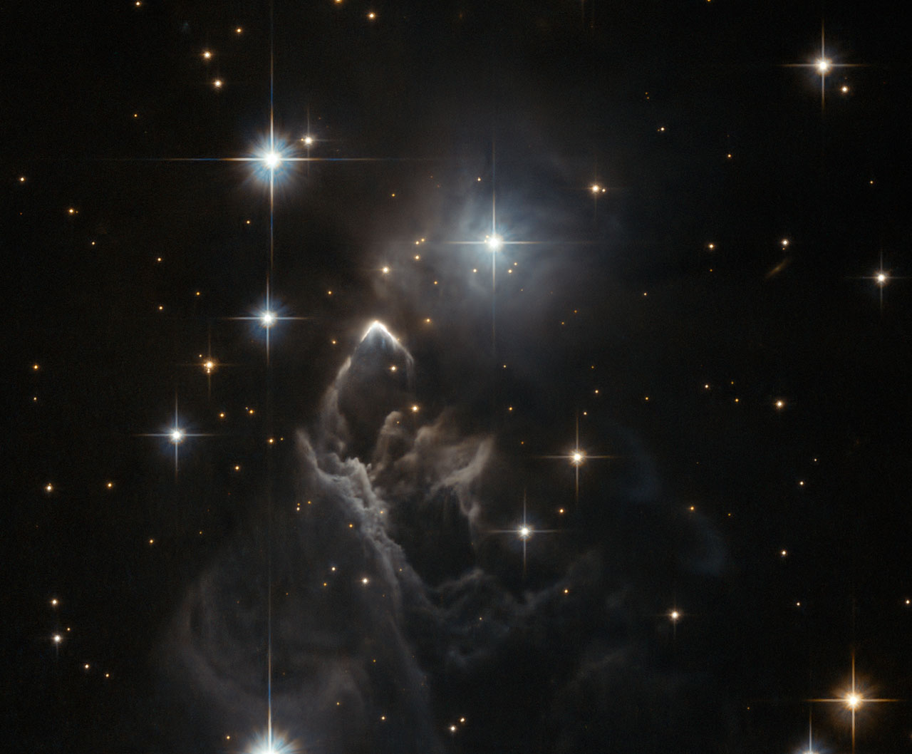 A lucky observation of an enigmatic cloud