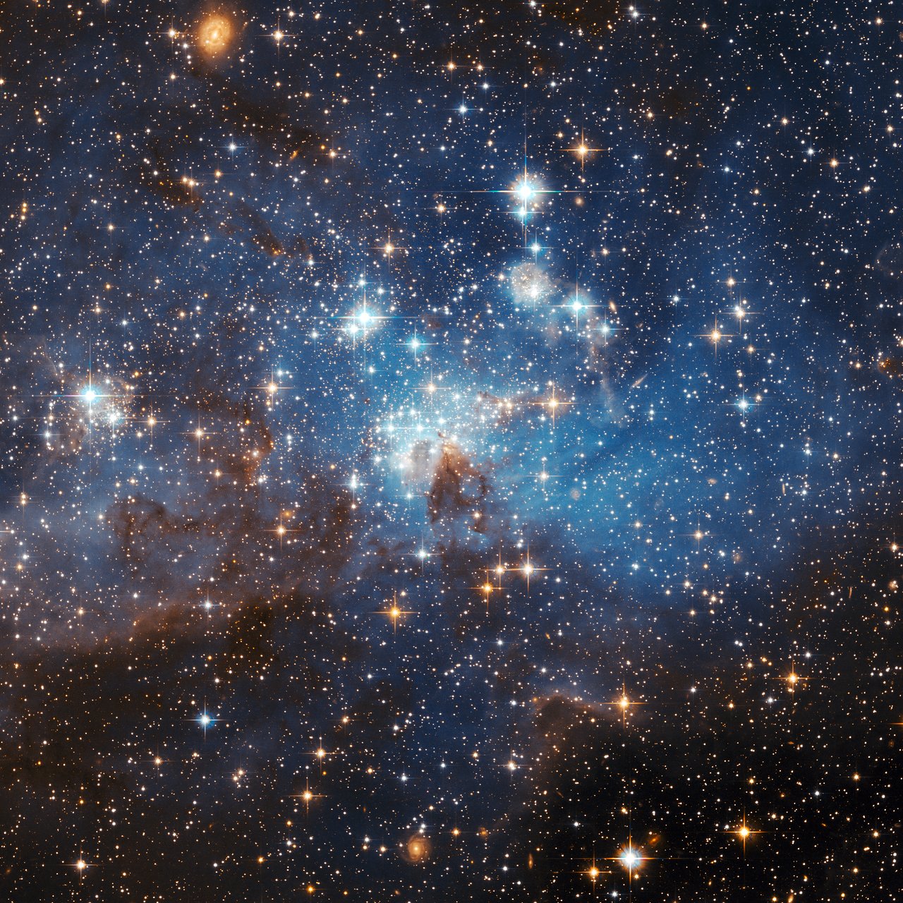 Large and small stars in harmonious coexistence