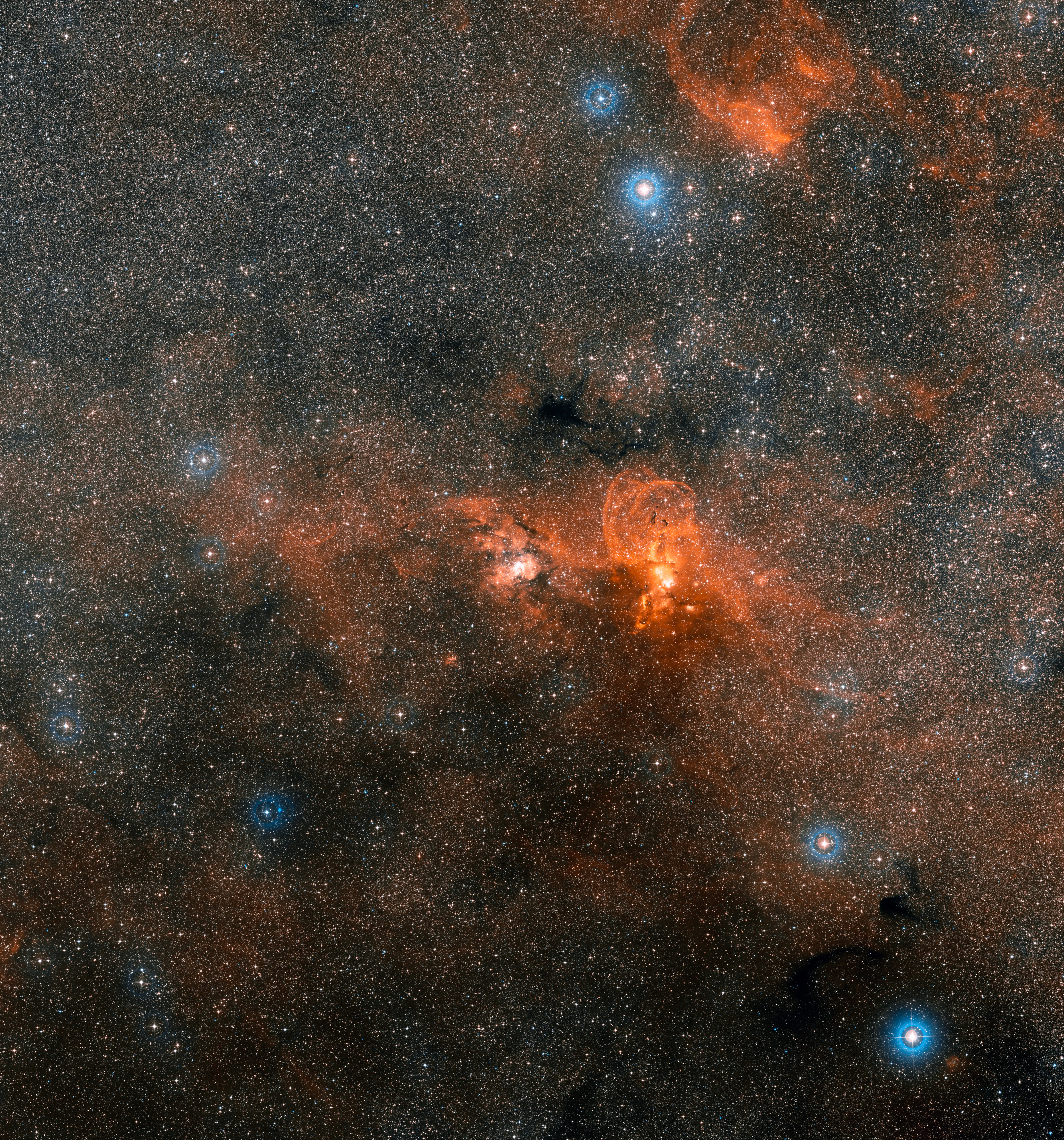 Extreme star cluster bursts into life (ground-based image)